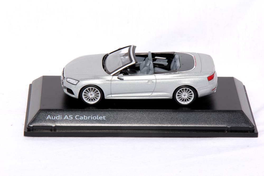 Audi A5 Cabriolet 2017 silver 1:43 Spark
