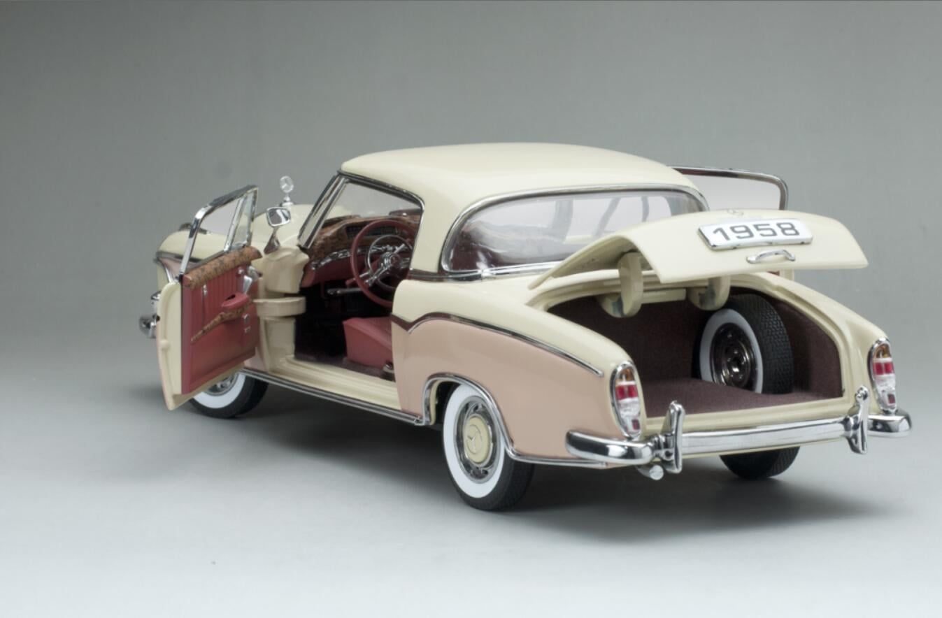 Mercedes-Benz 220 SE Coupe W128 1958 cream/pink 1:18 Sun Star