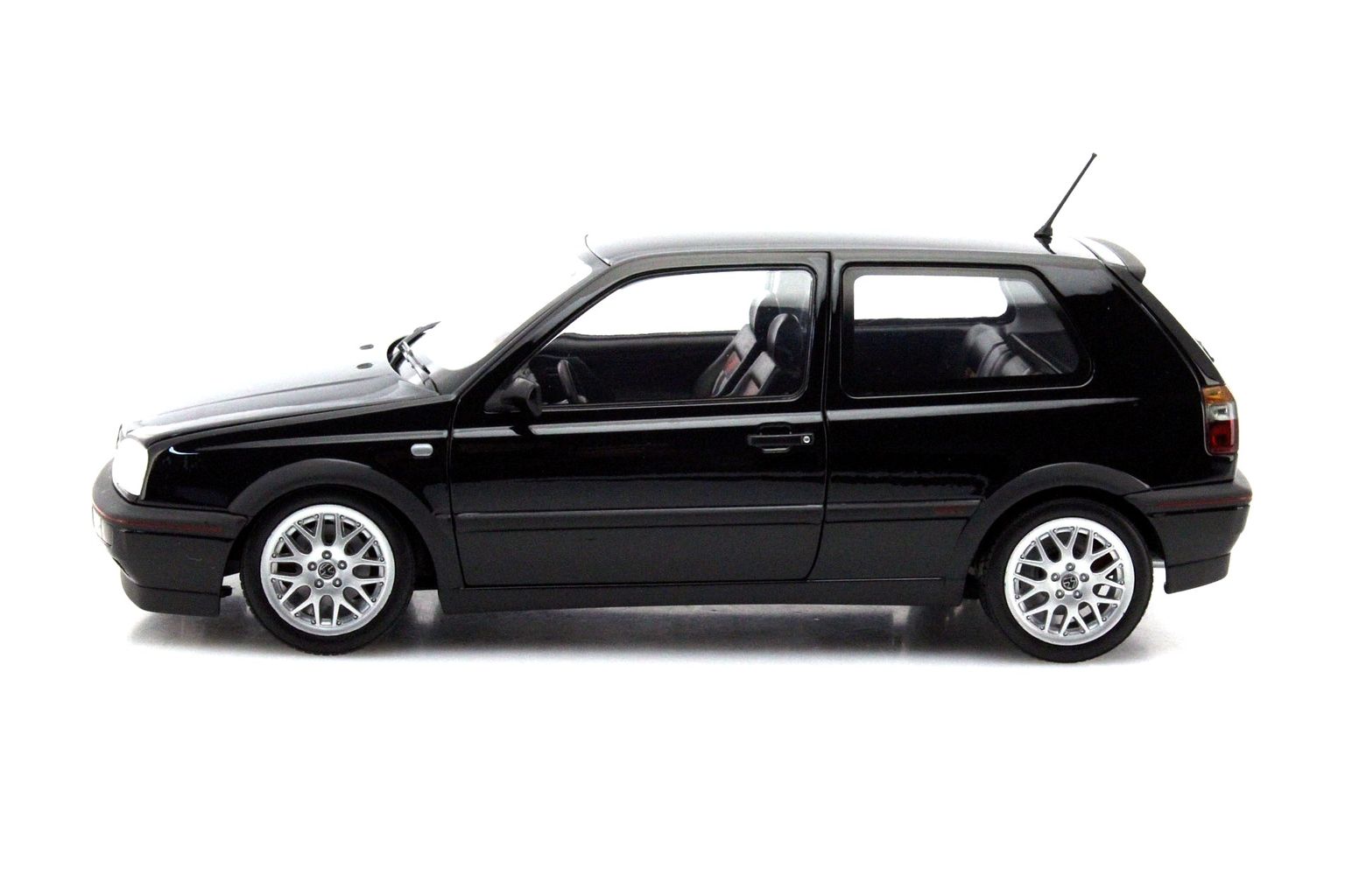 Volkswagen Golf GTI 1996 black 1:18 Norev