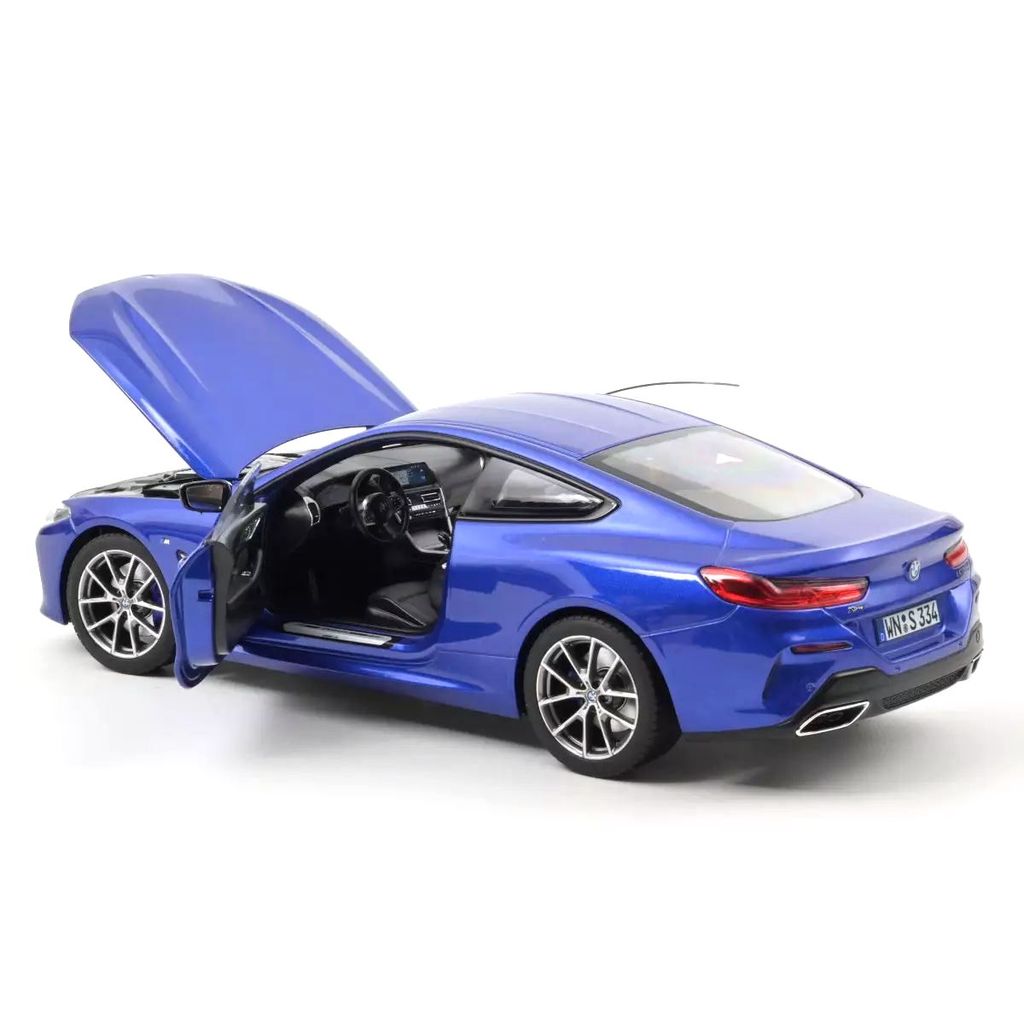 BMW M850i 2019 blue metallic 1:18 Norev