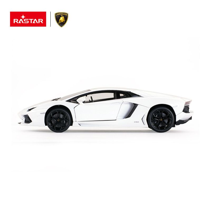 Lamborghini Aventador LP670-4 white 1:18 Rastar