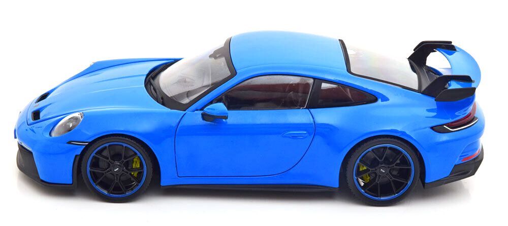 Porsche 911 GT3 2022 blue 1:18 Maisto