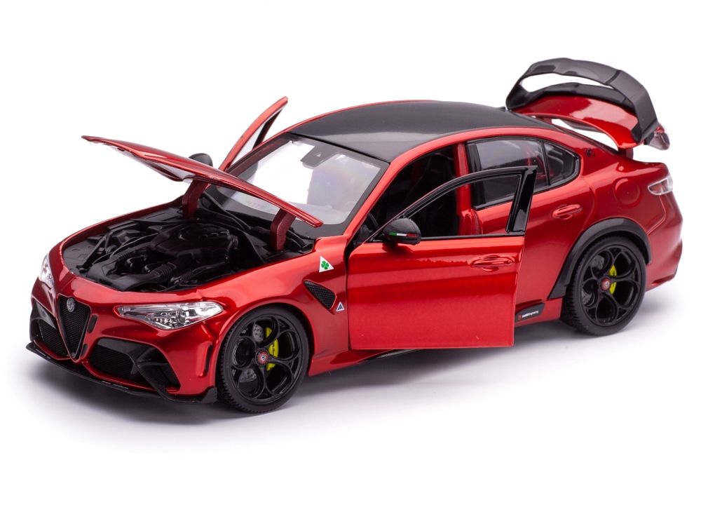 Alfa Romeo Giulia GTAm 2020 red metallic 1:18 Bburago