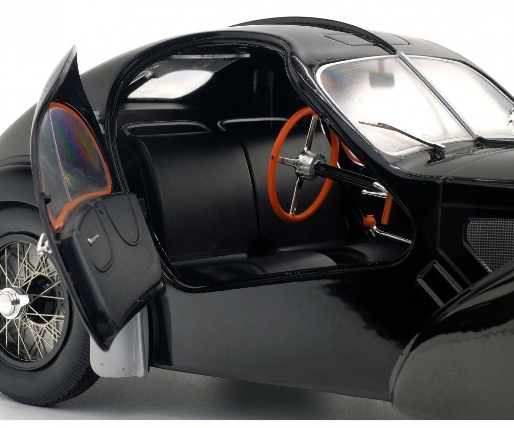 Bugatti 57 SC Atlantic 1938 black 1:18 Solido