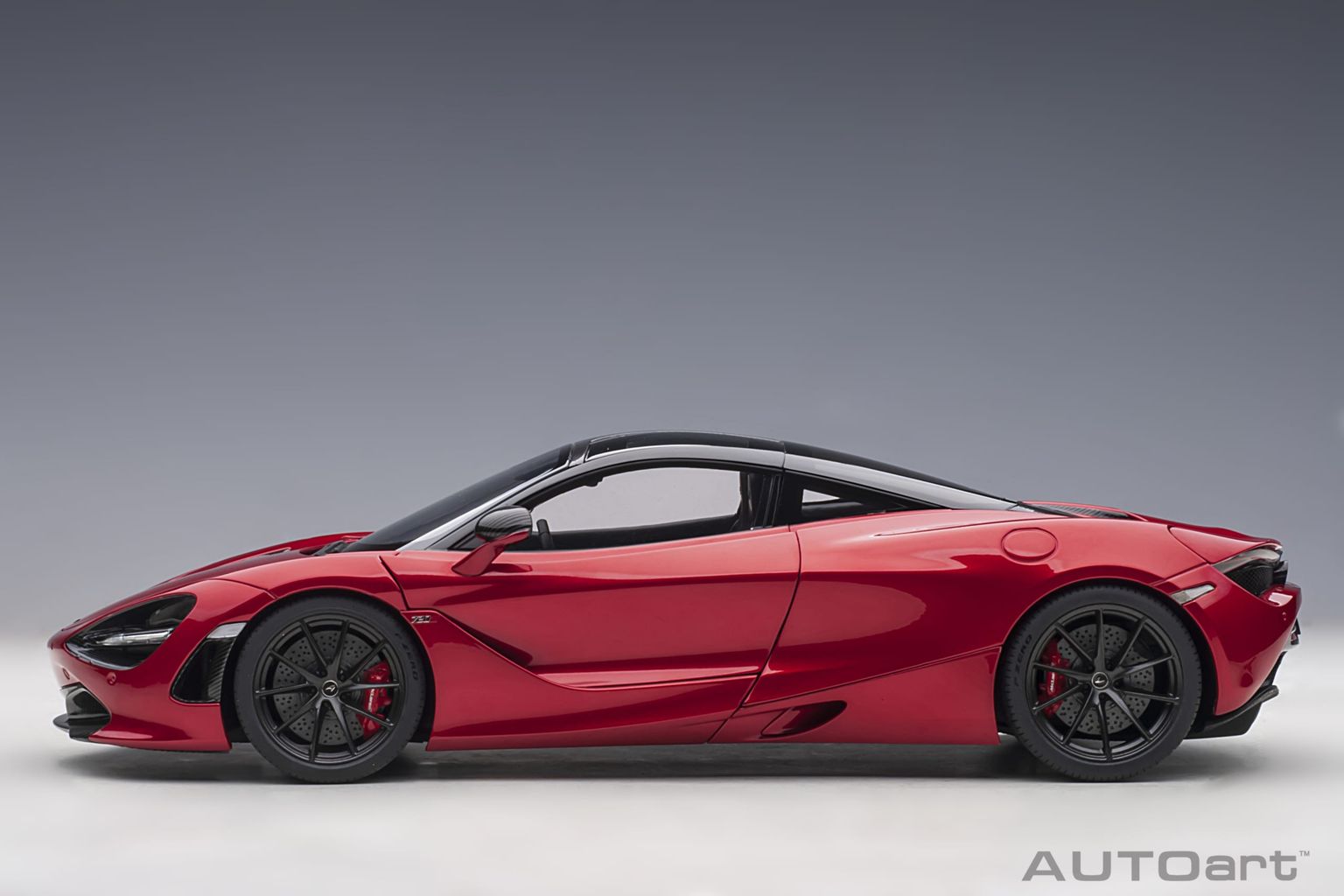 McLaren 720S 2017 Memphis red 1:18 AUTOart
