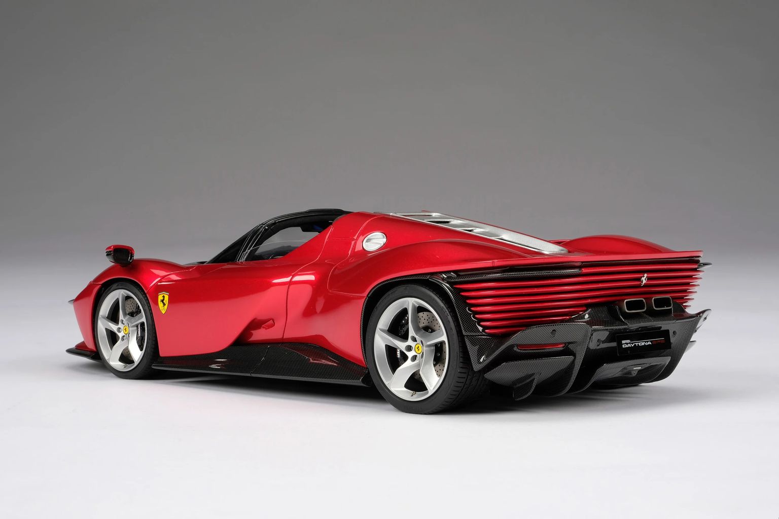 Ferrari Daytona SP3 2022 red 1:18 Amalgam