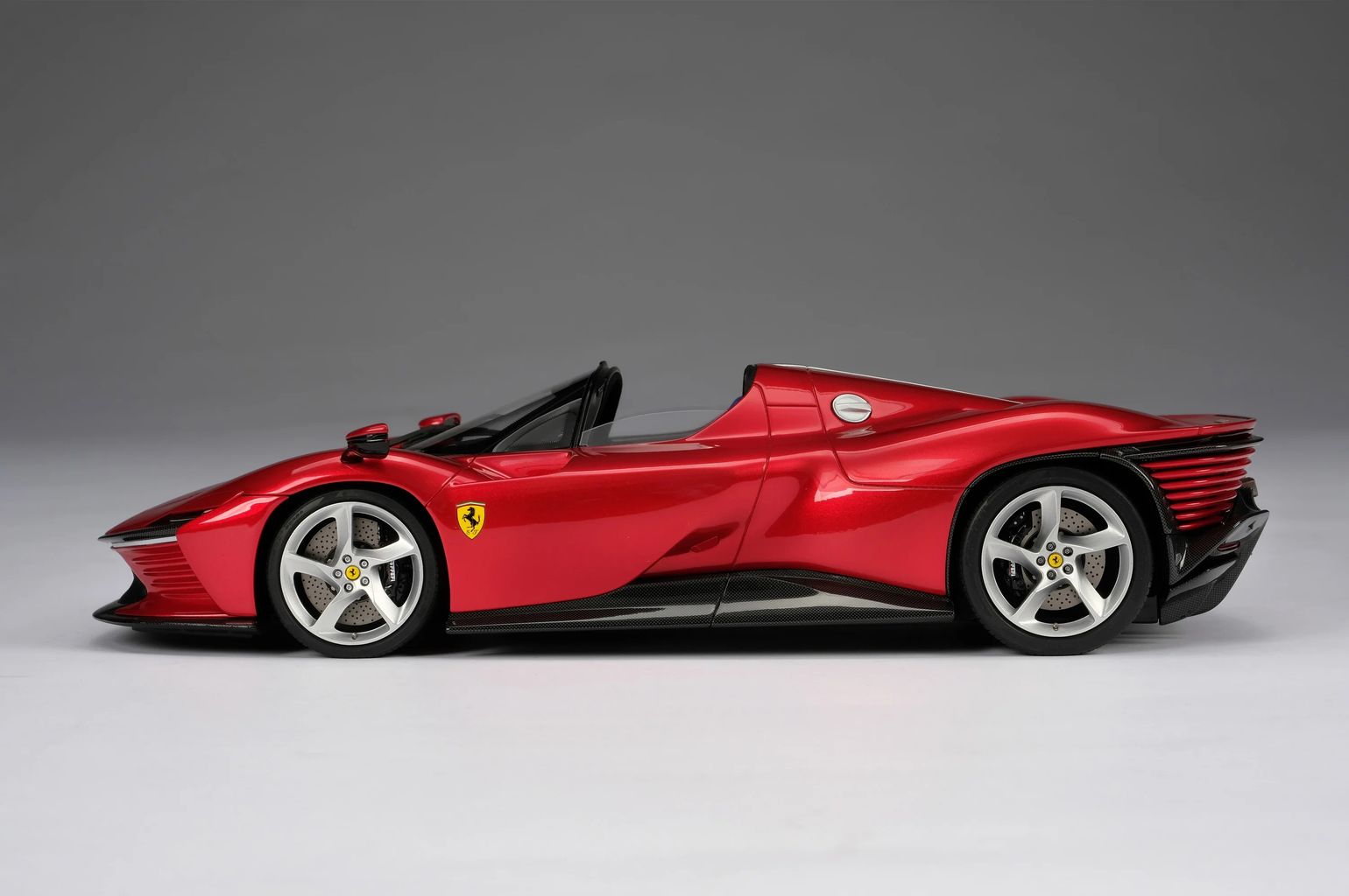 Ferrari Daytona SP3 2022 red 1:18 Amalgam