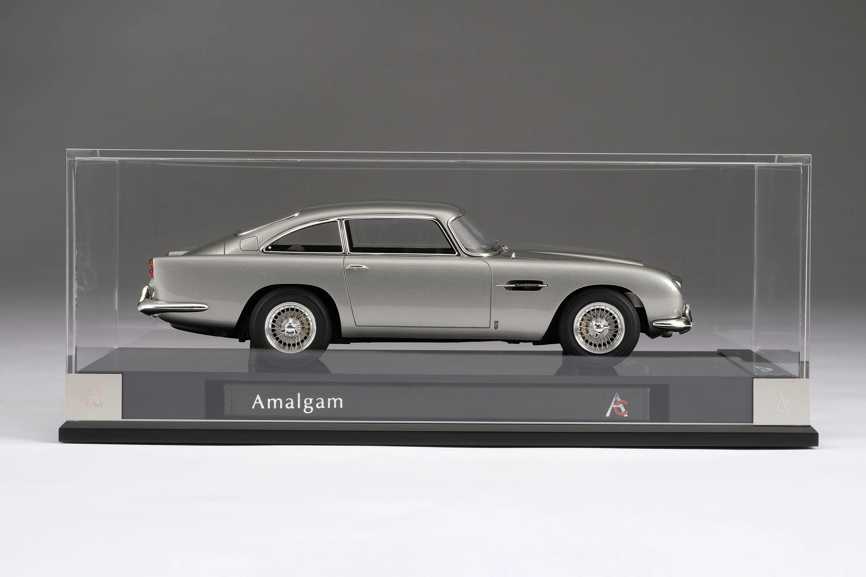 Aston Martin DB5 Vantage 1963 silver 1:18 Amalgam