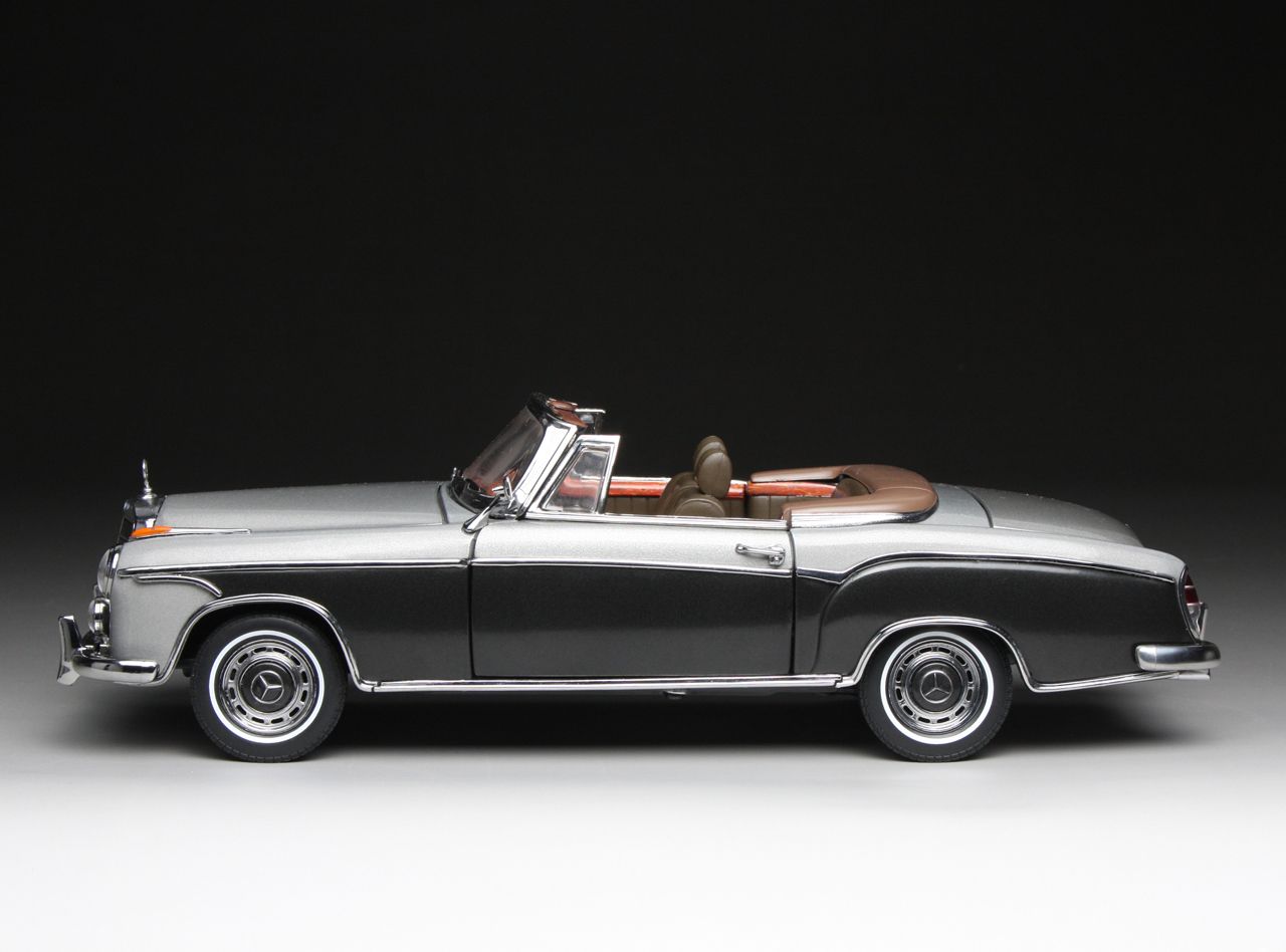 Mercedes-Benz 220 SE Cabriolet W128 1960 grey/dark grey 1:18 Sun Star