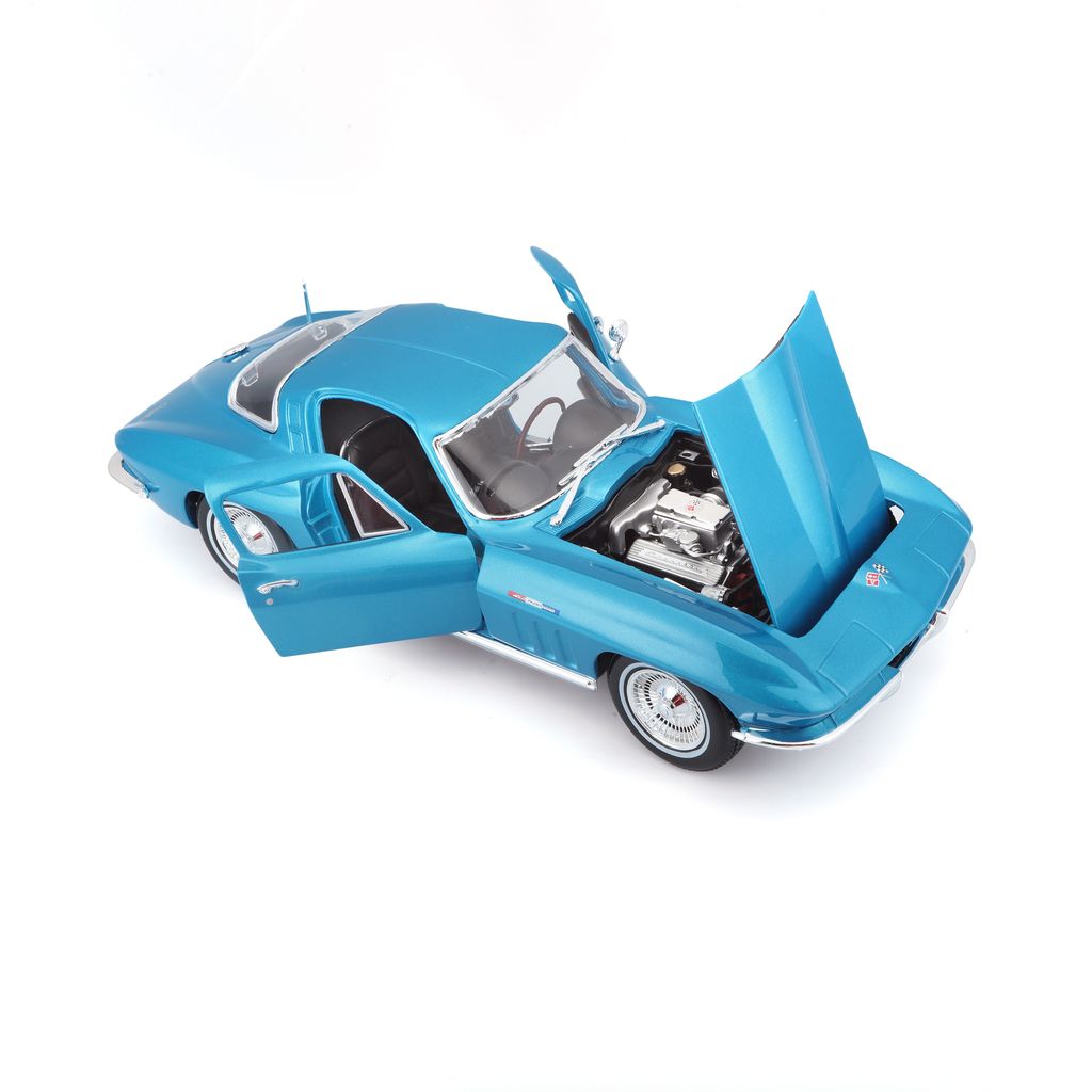 Chevrolet Corvette 1965 blue 1:18 Maisto
