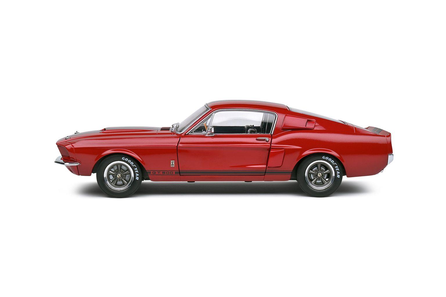 Ford USA Mustang Shelby GT500 Coupe 1967 red/black 1:18 Solido