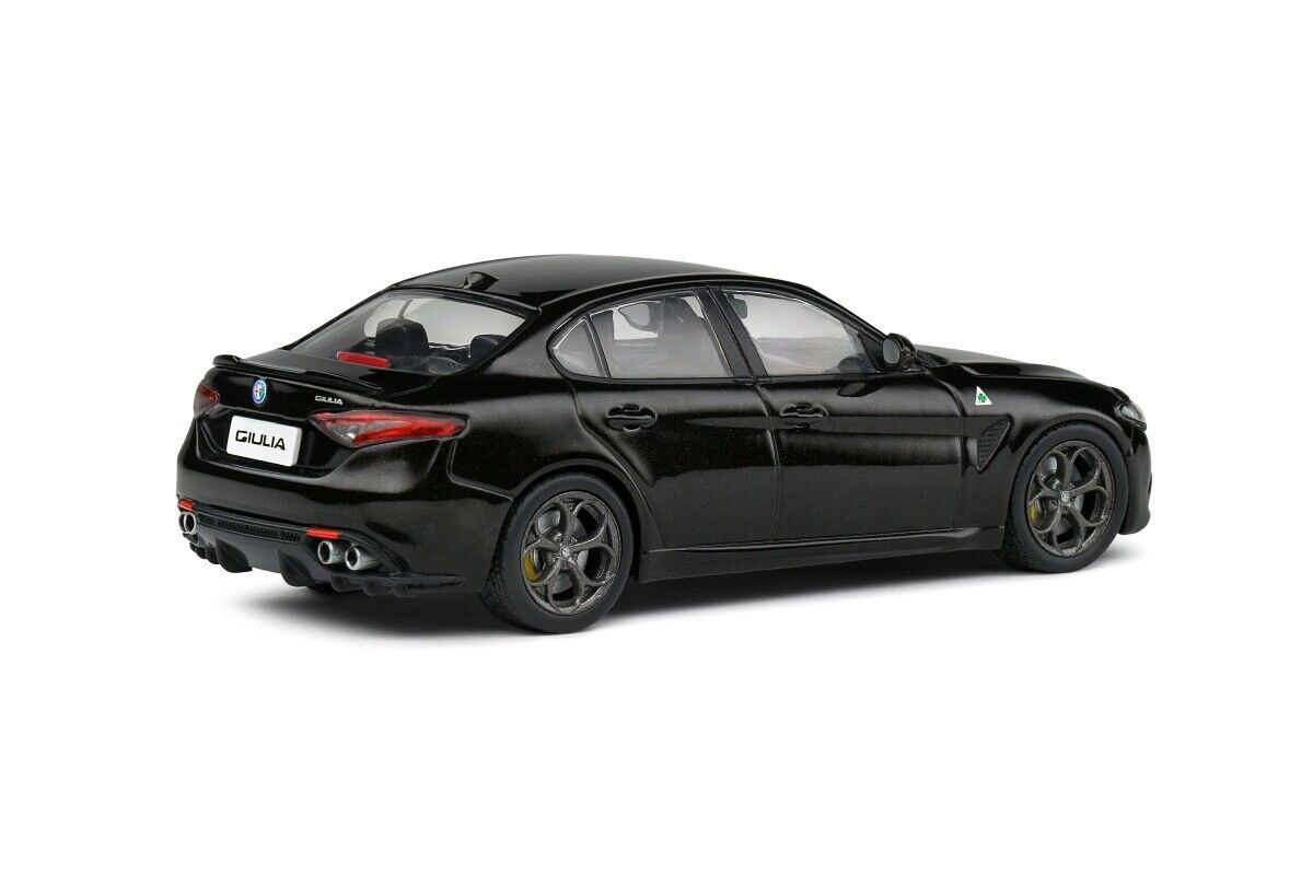 Alfa Romeo Giulia Quadrifoglio 2019 black 1:43 Solido