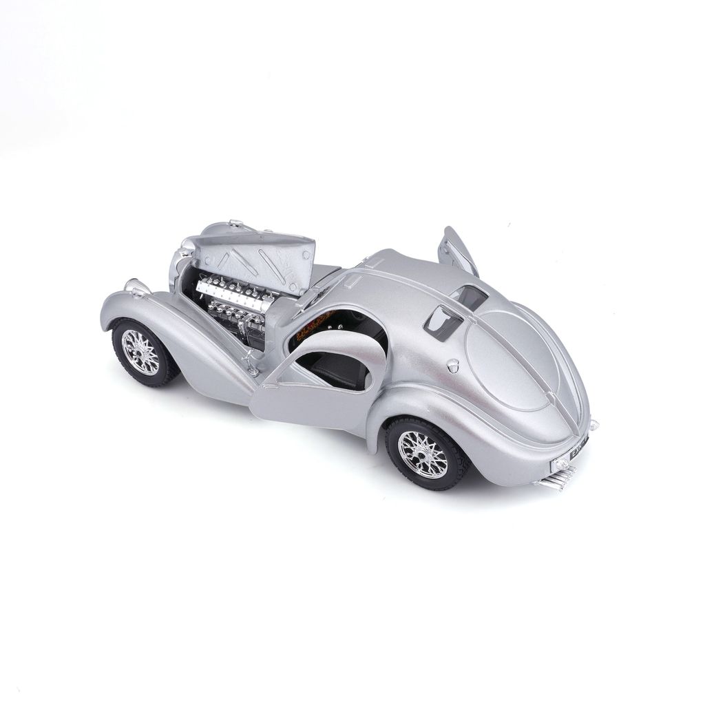 Bugatti Atlantic 1936 silver 1:24 Bburago