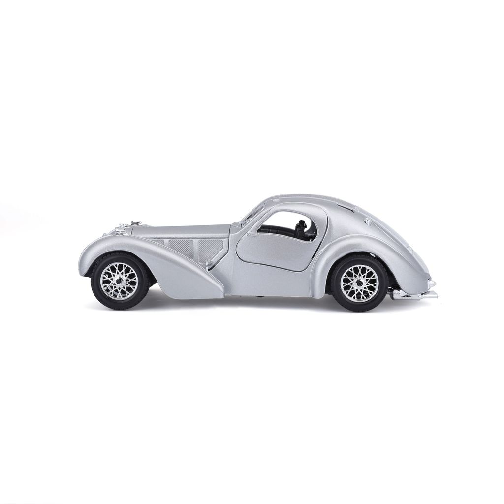 Bugatti Atlantic 1936 silver 1:24 Bburago