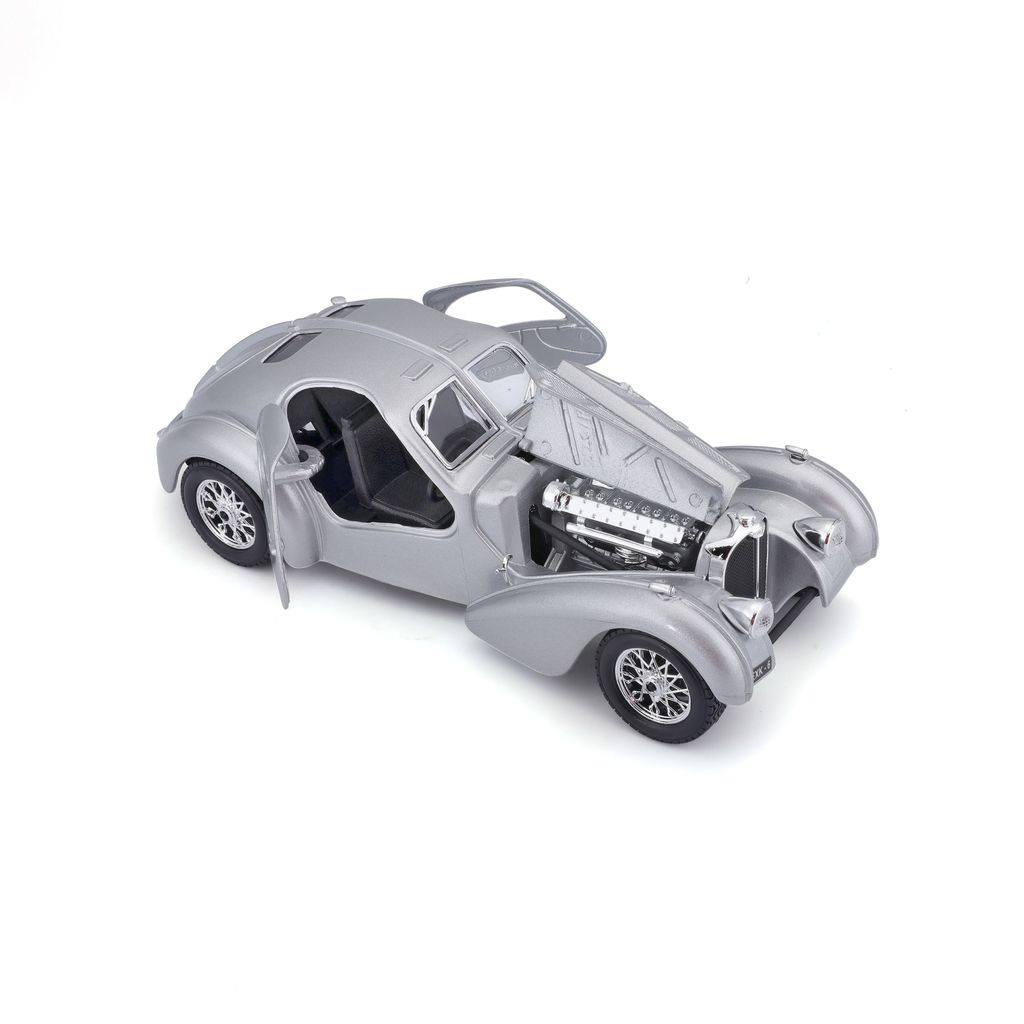 Bugatti Atlantic 1936 silver 1:24 Bburago