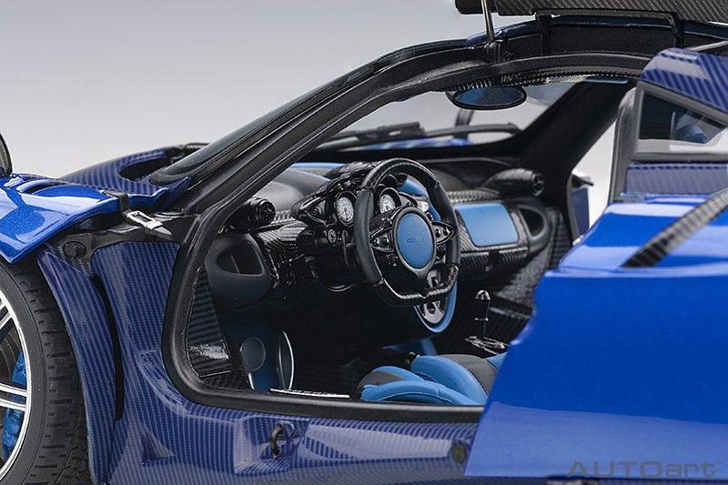 Pagani Huyara BC 2016 blue Francia/carbon 1:18 AUTOart