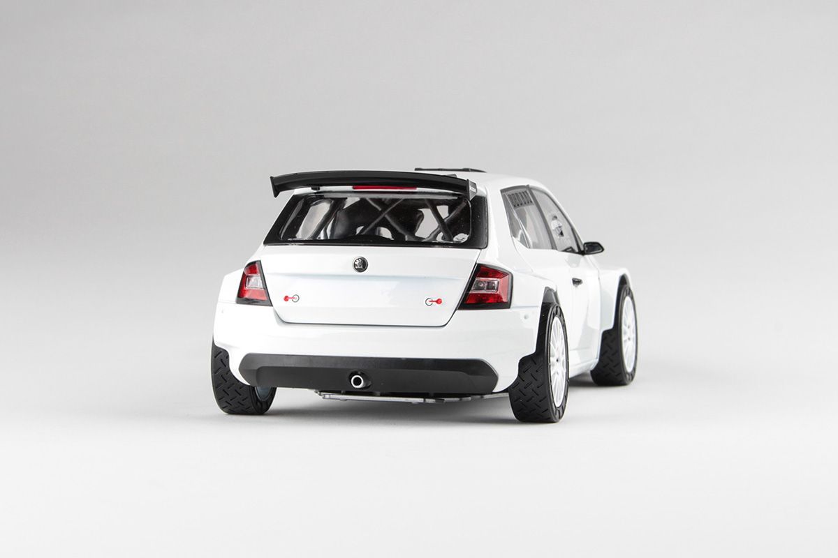 Škoda Fabia III R5 2015 bílá 1:18 Abrex