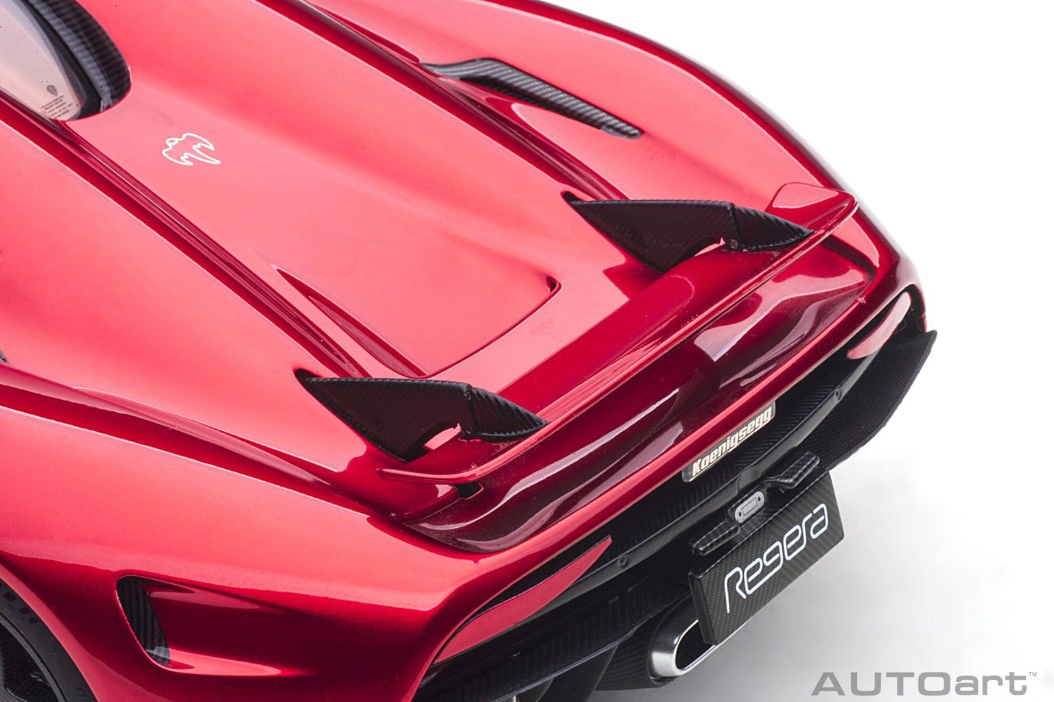 Koenigsegg Regera 2016 candy red 1:18 AUTOart