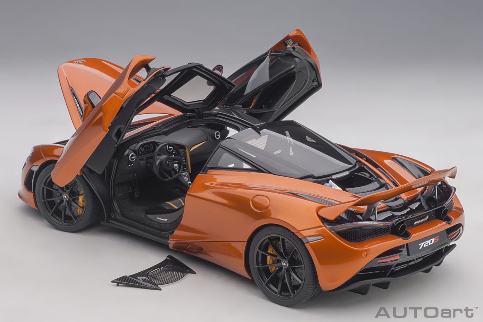 McLaren 720S 2017 azores orange 1:18 AUTOart