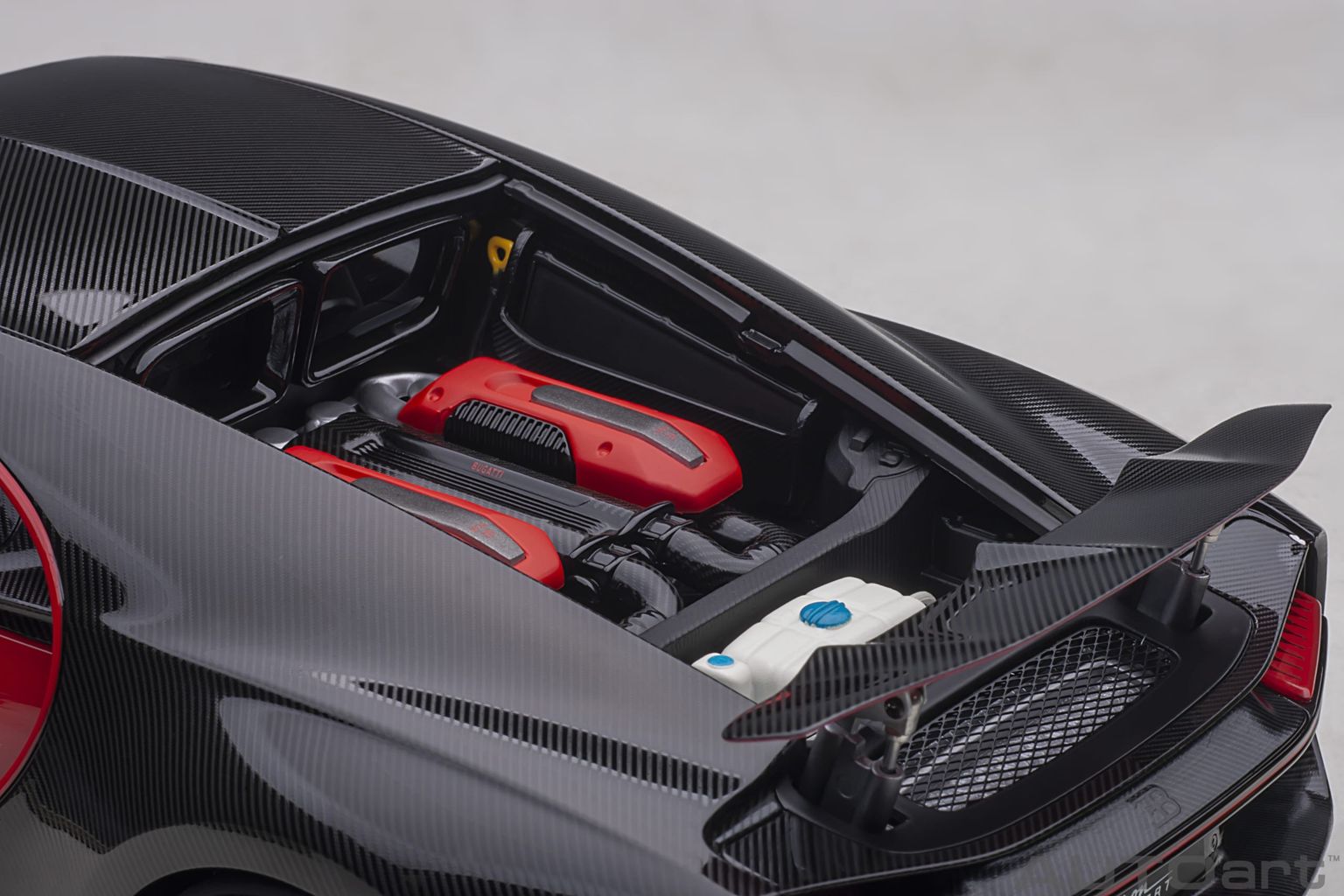 Bugatti Chiron Sport 2019 italian red/carbon 1:18 AUTOart