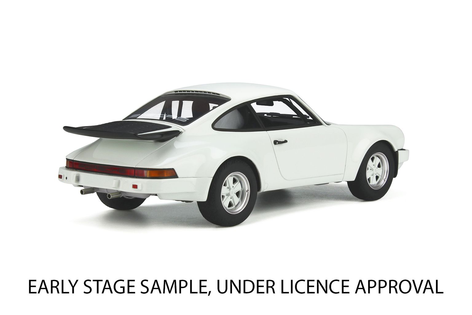 Porsche 911 SC RS 1984 Grand Prix white 1:18 GT Spirit