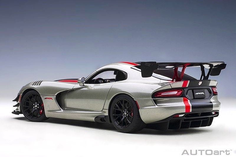 Dodge Viper ACR 2017 billet silver/black stripes 1:18 AUTOart