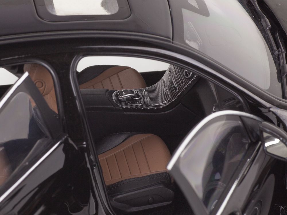 Mercedes-Benz GLC Coupe 2018 black 1:18 iScale