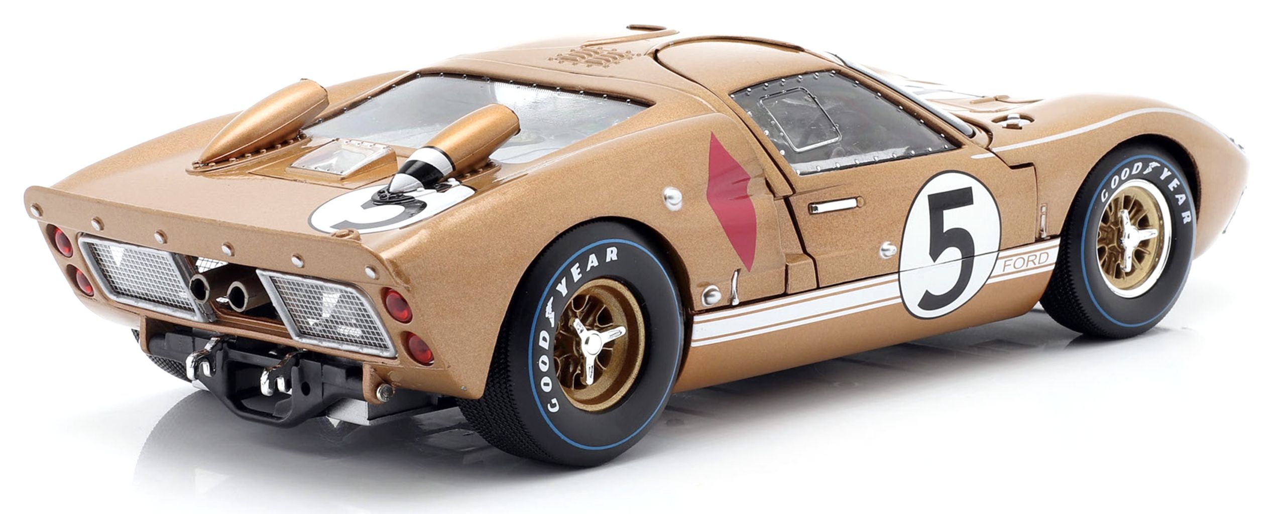Ford GT40 MK II #5 Bucknum/Hutcherson 3rd 24h Le Mans 1966 1:18 Shelby Collectibles