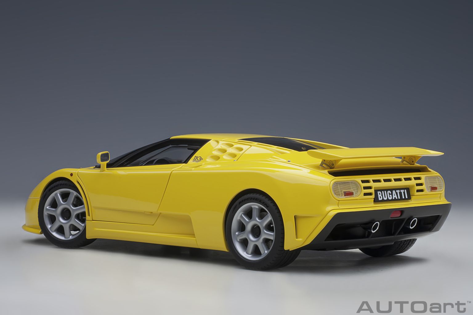 Bugatti EB 110 SS 1992 yellow 1:18 AUTOart