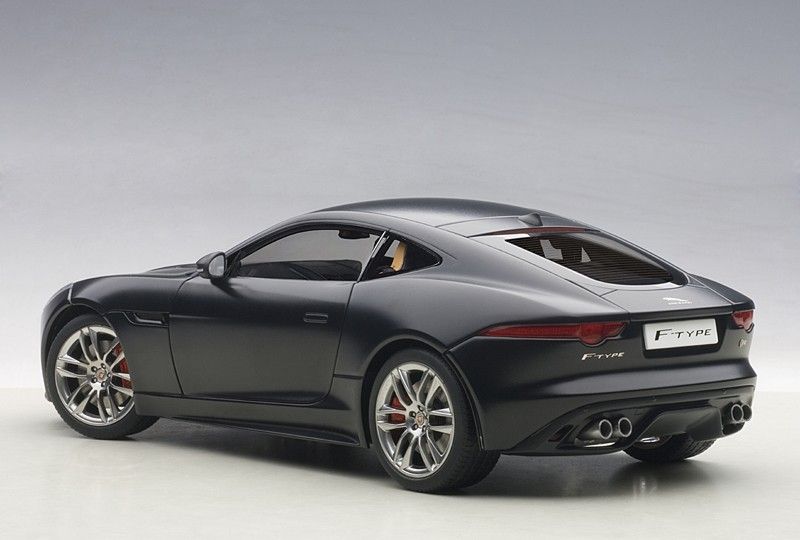 Jaguar F Type R Coupe 2015 matt black 1:18 AUTOart
