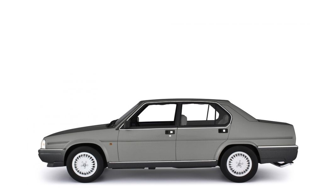 Alfa Romeo 90 2.5 1985 grigio medio 1:18 Laudoracing Model