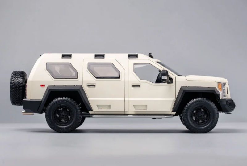 USSV G-Patton GX SUV 2018 white 1:18 NZG