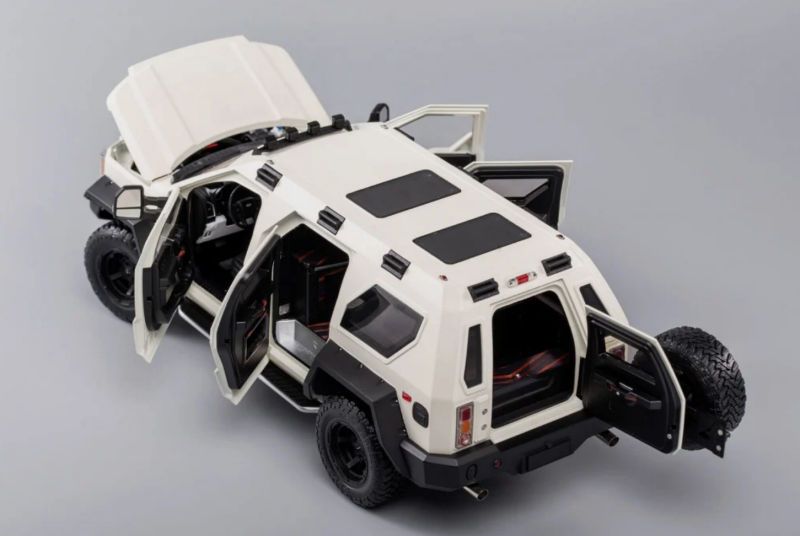USSV G-Patton GX SUV 2018 white 1:18 NZG