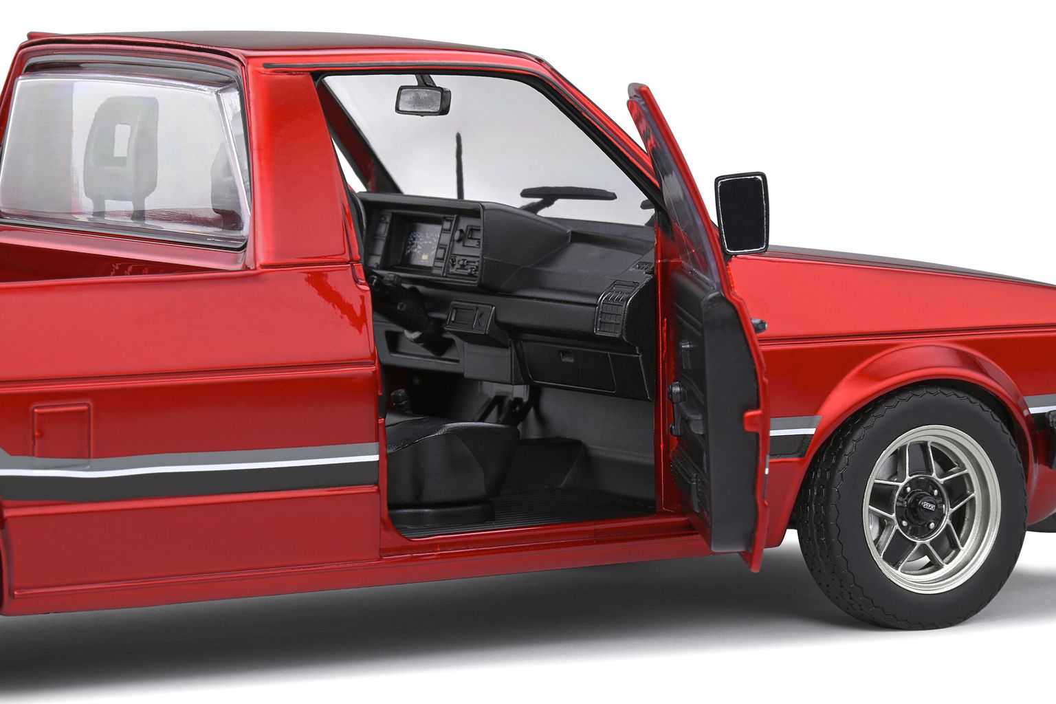 Volkswagen Caddy MK1 Custom red 1:18 Solido