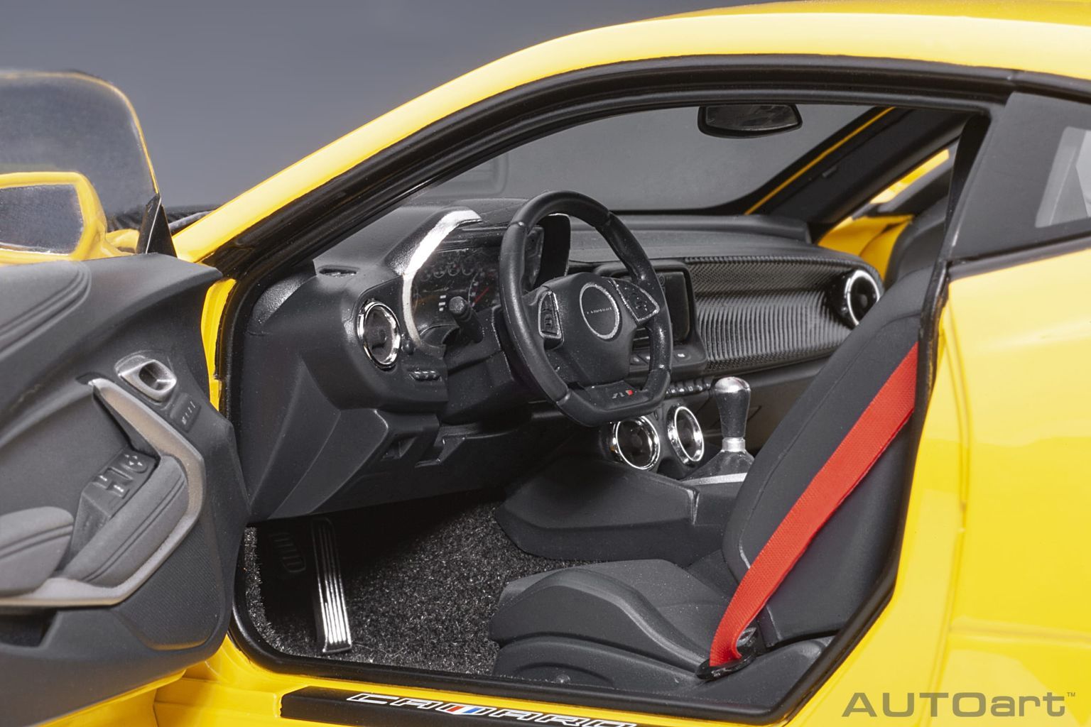 Chevrolet Camaro ZL1 Coupe 2017 bright yellow 1:18 AUTOart