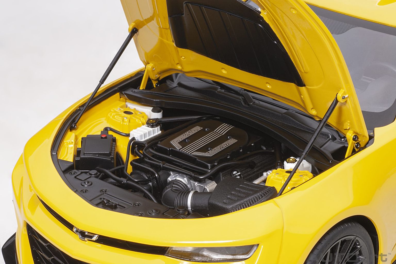 Chevrolet Camaro ZL1 Coupe 2017 bright yellow 1:18 AUTOart