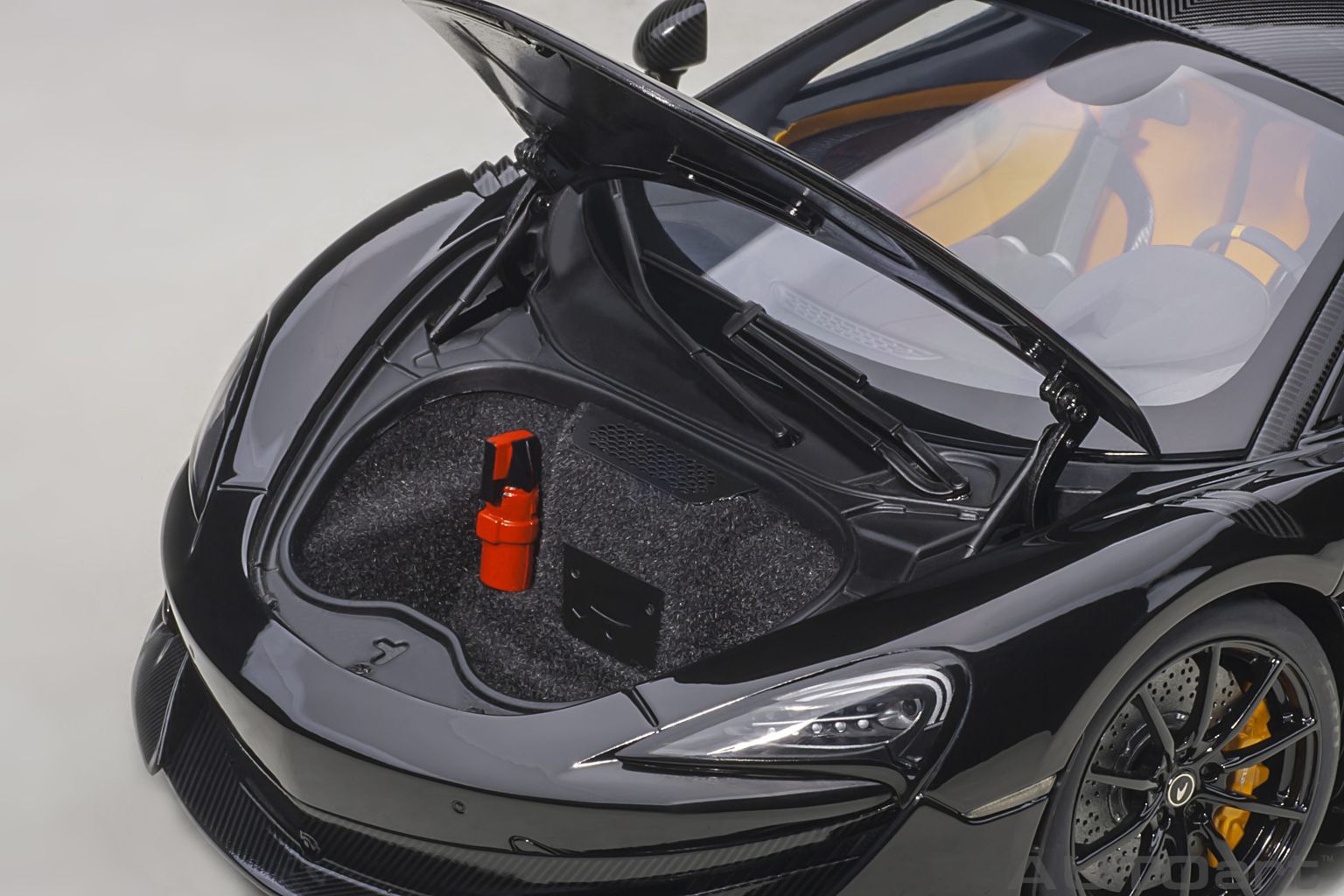 McLaren 600LT 2019 onyx black 1:18 AUTOart