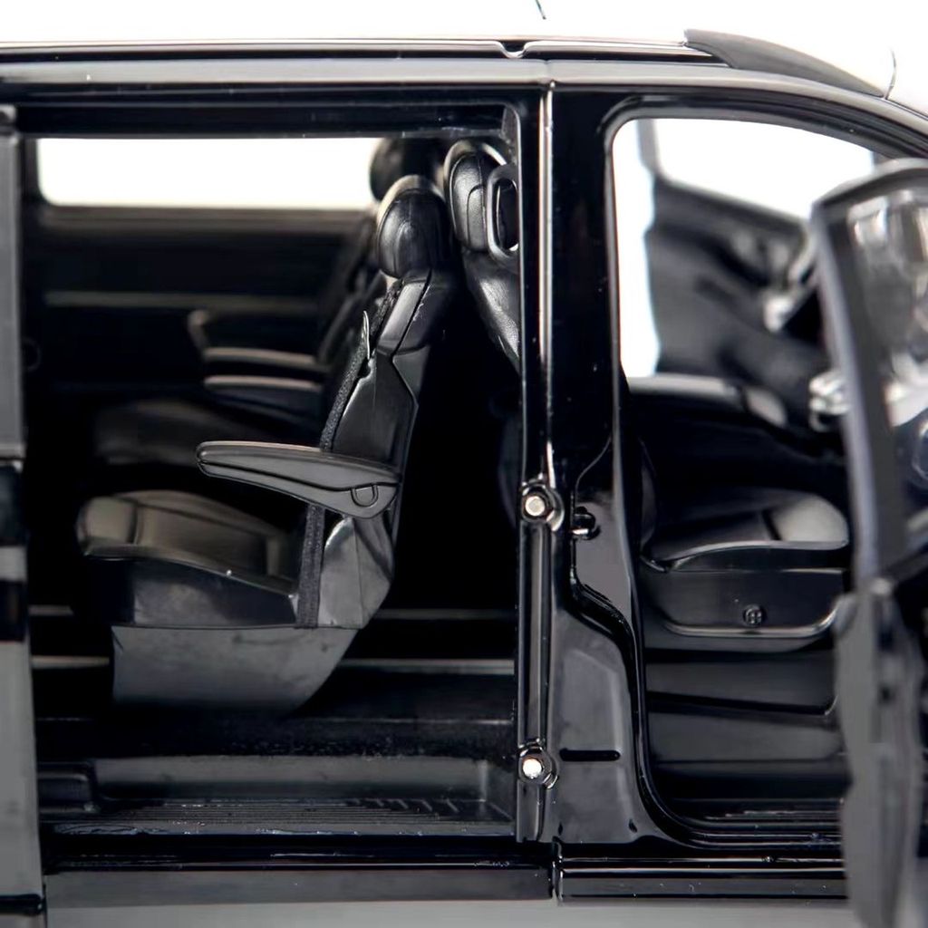 Mercedes-Benz V-Class AMG-Line 2018 black 1:18 Norev