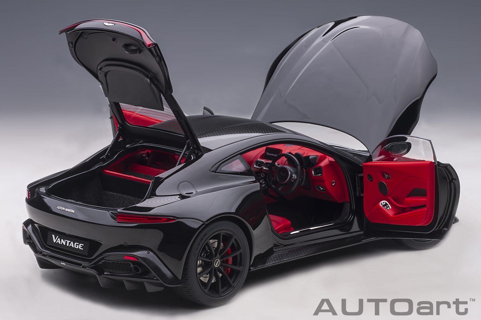 Aston Martin Vantage 2019 jet black 1:18 AUTOart