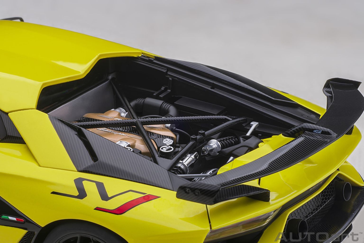 Lamborghini Aventador SVJ giallo tenerife 1:18 AUTOart