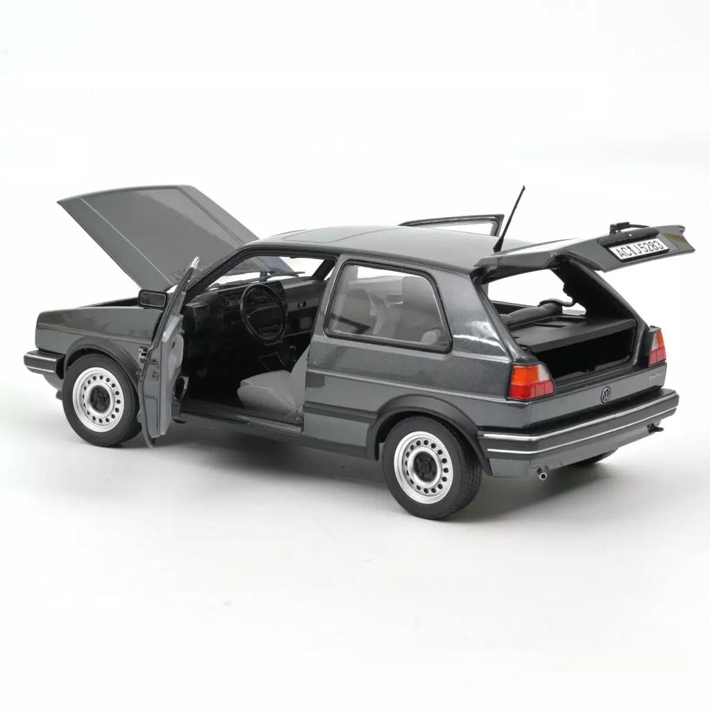 Volkswagen Golf CL 1988 grey metallic 1:18 Norev 