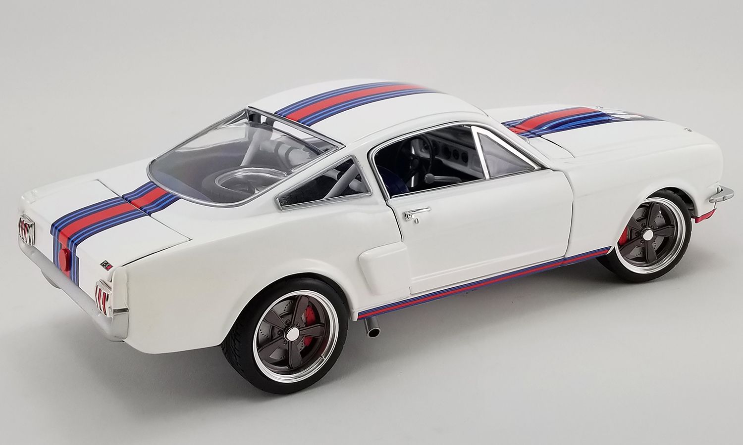 Shelby GT350R Street Fighter *Le Mans #14* 1965 white/red/blue 1:18 Acme Diecast