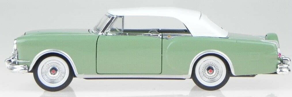 Packard Carribean with closed soft top 1953 green 1:24 Welly
