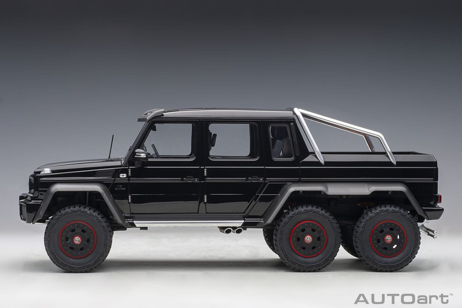 Mercedes-Benz G-Class G63 V8 AMG 6X6 2013 black 1:18 AUTOart
