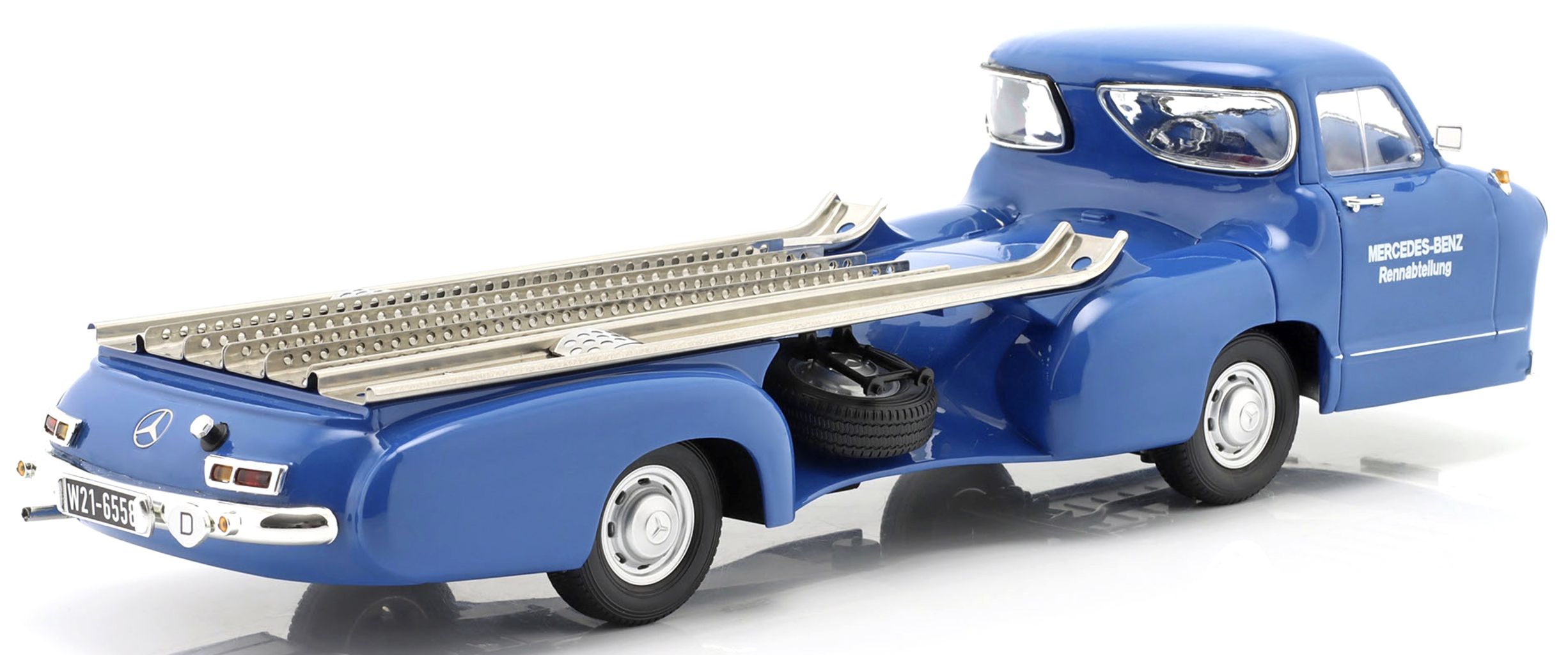 Mercedes-Benz Renntransporter *The Blue Wonder* Mercedes Rennsportabteilung 1955 1:18 Werk83