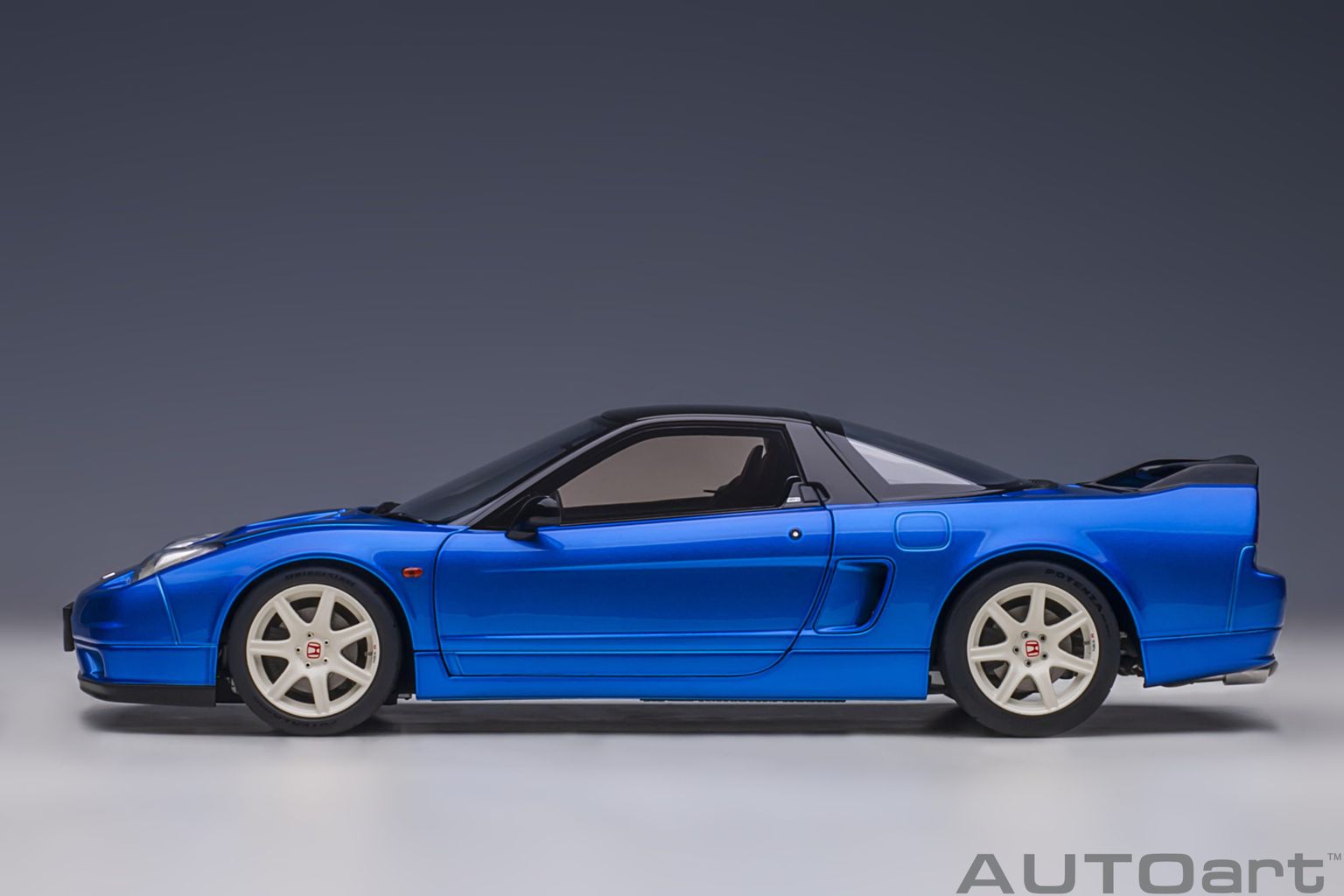 Honda NSX R 2002 blue pearl 1:18 AUTOart