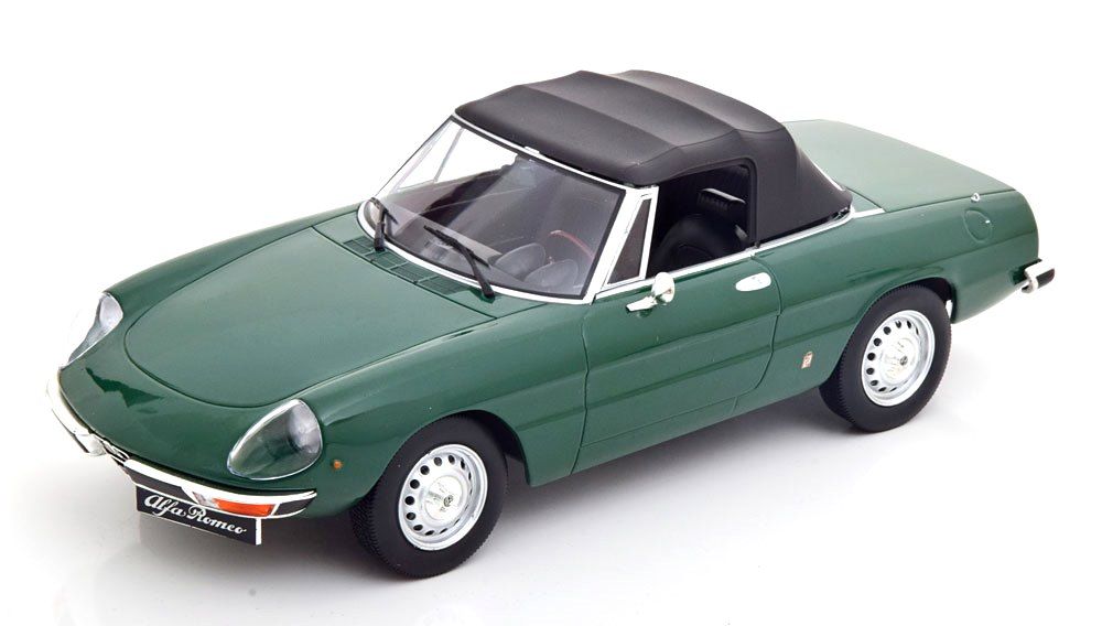 Alfa Romeo 2000 Spider 1978 green 1:18 Norev 