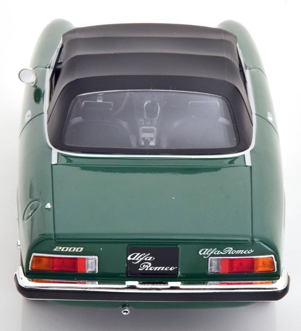 Alfa Romeo 2000 Spider 1978 green 1:18 Norev 