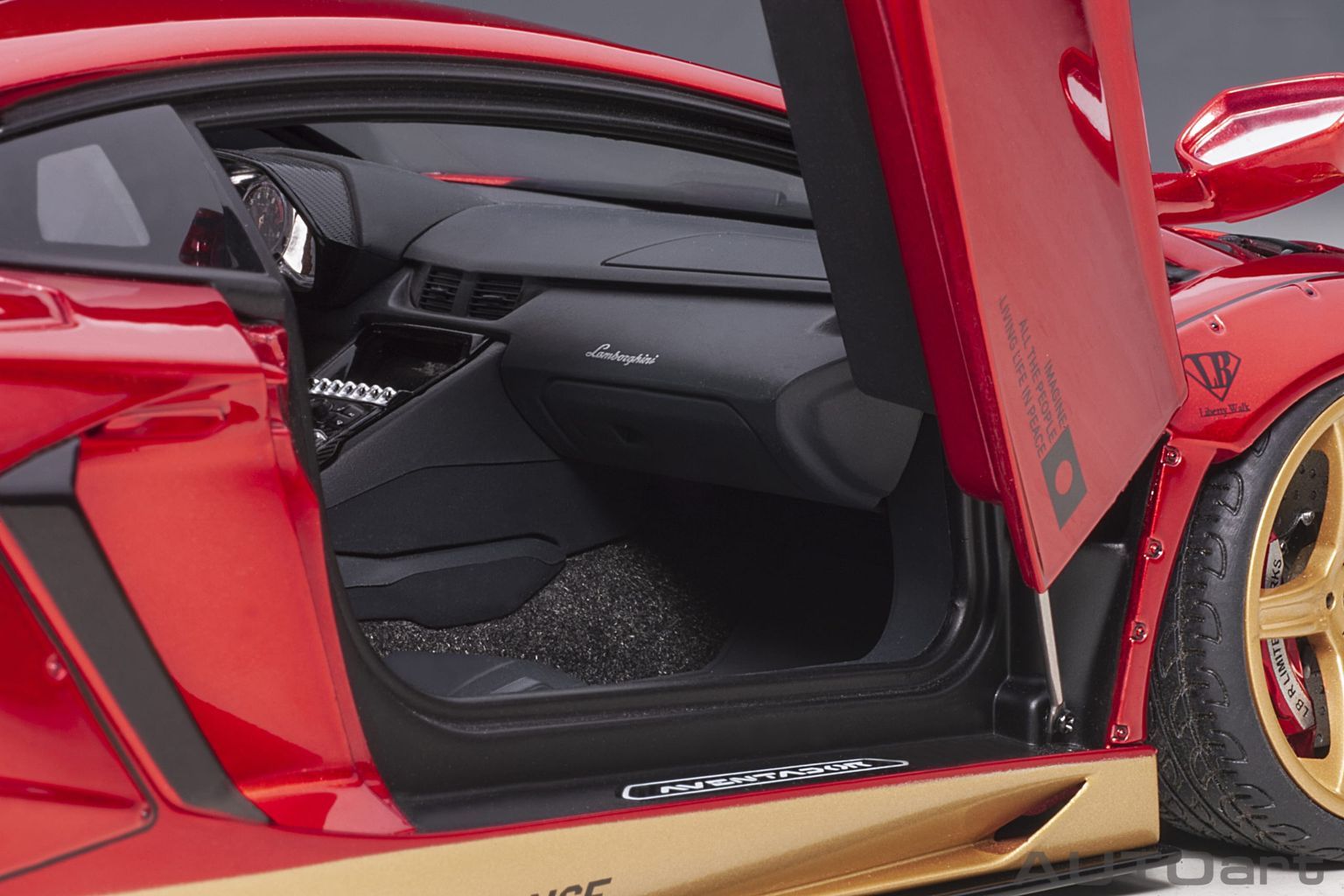 Lamborghini Aventador Liberty Walk 2018 hyper red/gold accents 1:18 AUTOart