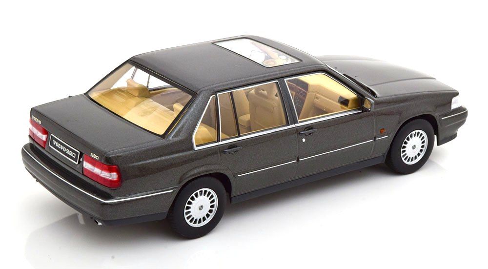 Volvo 960 1996 dark grey metallic 1:18 Triple9 Collection